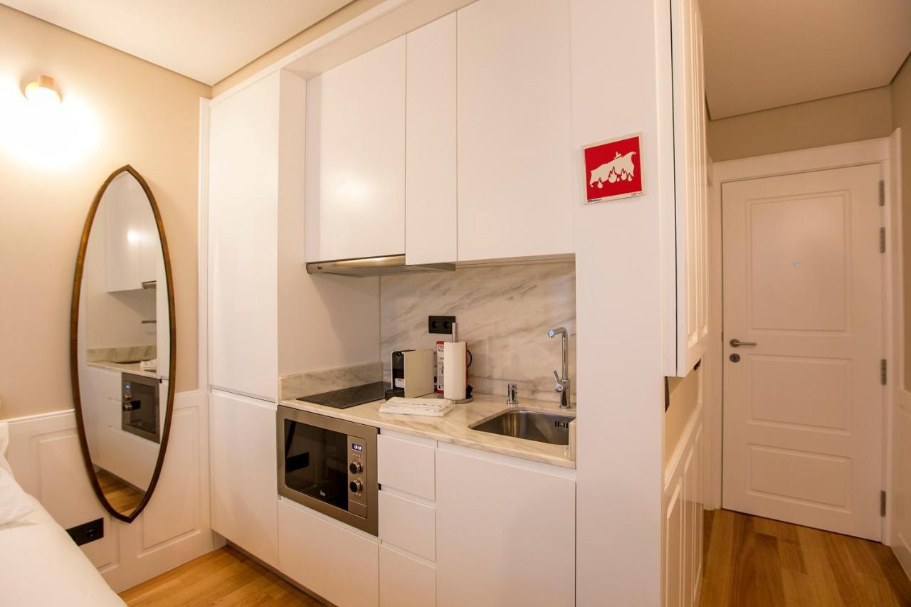 Charming Studio In Historic Downtown Порту Экстерьер фото