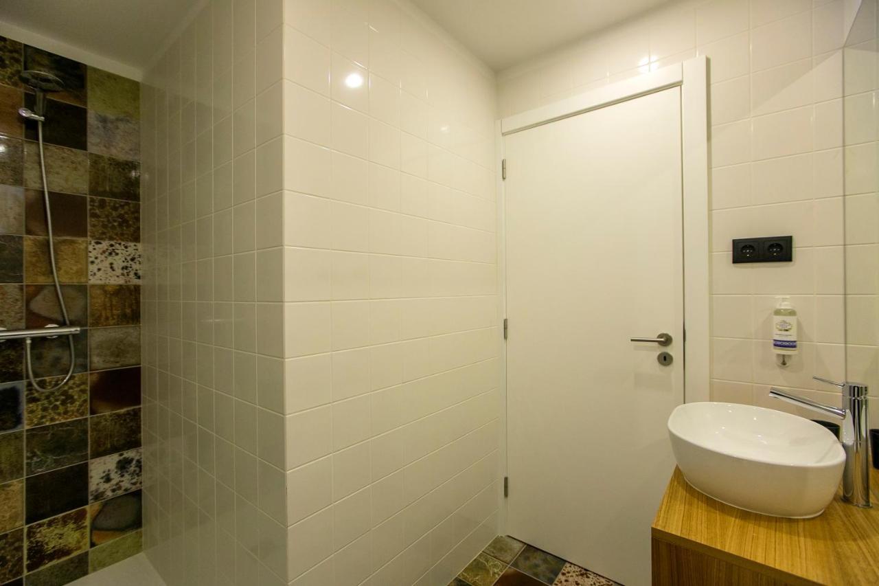 Charming Studio In Historic Downtown Порту Экстерьер фото
